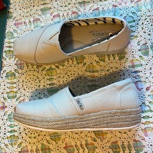 Bobs from Skechers. Memory foam 1 1/2” wedge shoe … new .. no box